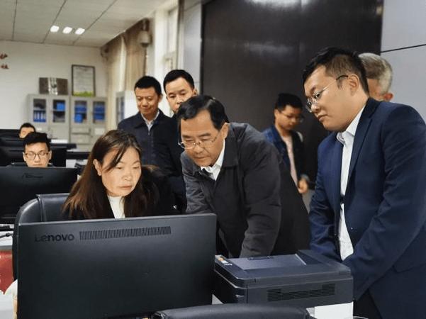 四川省勞務(wù)專合社社員參加工傷保險(xiǎn)試點(diǎn)在廣元青川啟動(dòng)